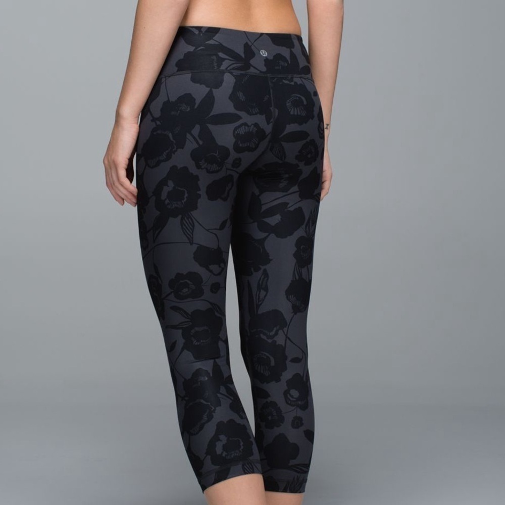 Lululemon Wunder Under Crop II